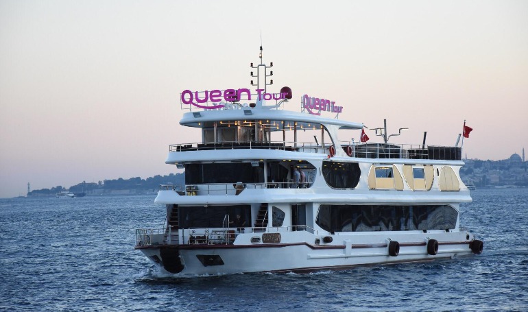FROM 39 EURO :ISTANBUL VIP PRIVATE TABLE DINNER CRUISE ( ALL INCLUSIVE )